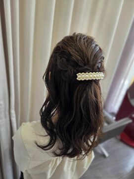 ラルーチェ ラスパ御嵩店(La Luce) ハーフアップ