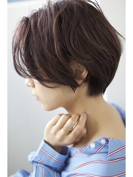 アコロン(acoron) 小顔カット＿センシュアルショート＿インナーカラー＿スパイラル