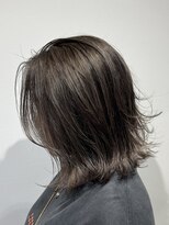 ソアロ(SOARO)&nbsp;岐阜ハッシュカットレイヤーミディアムオリーブグレージュ20代