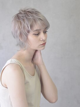 コイ(coii) 【coiiホワイトショートウルフ(原宿/表参道)