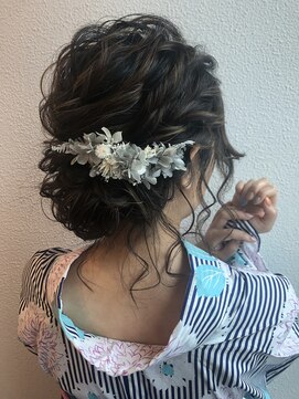 ヘアメイクサロン シャルメ(Hair Make Salon CHARMER) ゆるふわルーズシニヨン☆