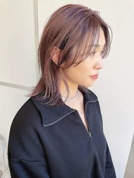 イル(ill) ワンブリーチ　ピンクベージュ　ケアブリーチ　外ハネ　大須