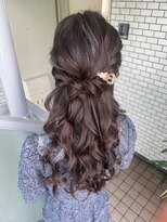 フェリーチェ(Felice)&nbsp;ハーフアップ　ふんわりハーフアップ　フェミニン　巻き髪