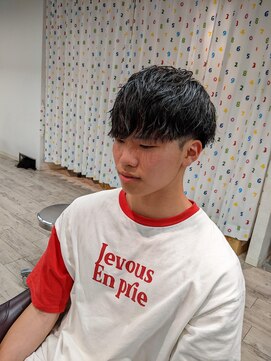 コワファーストナガサキシャンプーボーイ(COIFF1RST NAGASAKI SHAMPOO BOY) ショートマッシュ×ソフトツイストスパイラル