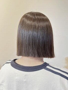 レオン(Re:ON) ぷつんとボブ×ナチュラルカラー