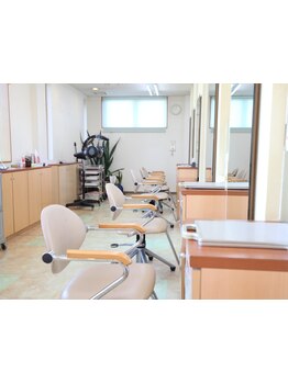 学生～シニアまで幅広い層から人気なのは高いカット技術&しっかり髪質を見極めて施術をしているから♪