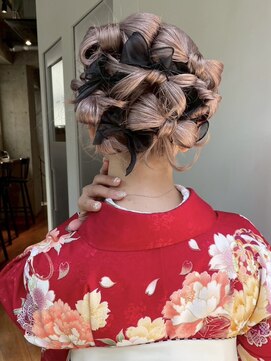 エイチ(H) xヘアセット/イメチェン/ホワイトブロンド/外ハネボブ/美髪/