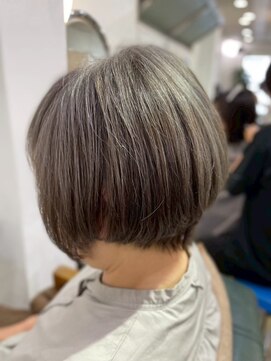 ビィーワンイースト(Be 1 EAST) ショートボブ