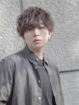 シティ(CITY) フェザーパーマブルーブラックショートセンターパートガイルヘア