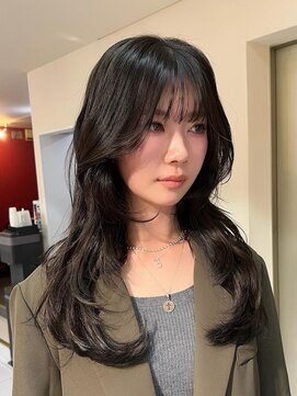 透明感ブラウン外国人風くびれミディアムレイヤーカット