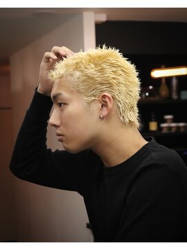 ロマンズヘッド(浪漫頭髪 ROMAN’S HEAD) ブリーチイージーパンク