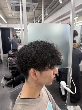 クロムトウキョウ ザ バーバー ネオン 新宿店(CHROM TOKYO the Barber ne/on) 波巻きマッシュ