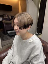 ハピネス 王寺店(Happiness)&nbsp;モードショート エンドカラー ミルクティーベージュ 刈り上げ