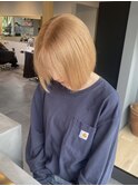 ベージュカラー