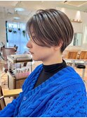 Lomalia表参道ケアブリーチダブルカラーハイライトショート