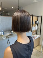 ノコルヘアー(Nocoru hair)&nbsp;パツッと感とチラ見え襟足刈り上げのミニボブ◎
