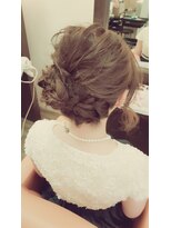 チュラトリート(CHURA TREAT) 簡単シニヨンの柔らかスタイル