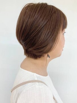 クオリス 上福岡店(QUALIS) 丸みの小顔ショート/グラボブ/艶カラー/ベージュ系/30代40代50代