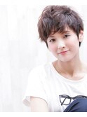 大人かわいい20代30代40代小顔丸み前下がり耳かけマッシュ
