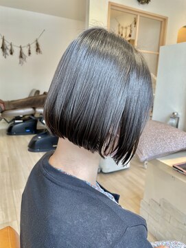 マリーナヘアー(marina hair) 【marina hair】ミニボブ