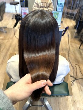 サラ(sarah) 【渡邉優太】縮毛矯正/酸性ストレート