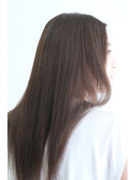 ラファミリア(la famiglia) 触り続けたい仕上がりのトリートメント