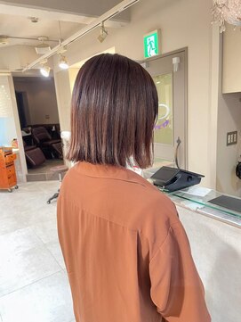 キャンバス バイ ネオリーブ 横浜西口(Canvas by neo.) ぱつっとボブ 切りっぱなしボブ 外ハネbob sn