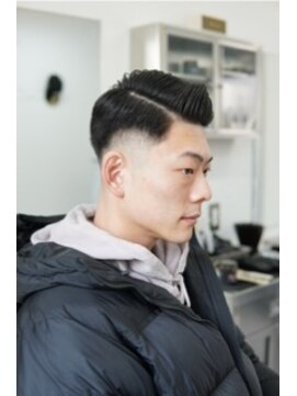 セカンドパーク(SECOND PARK) サイドパートスキンフェードスタイル