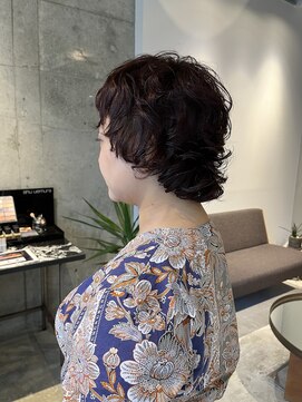 ミリ(milli Produce by ITAKURA) パーマ風ショートウルフヘア