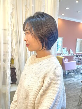 ティアナ(Tiana) くびれ感あり○キュートなシルエットのショートスタイル♪