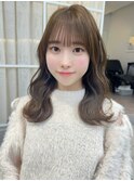 ミディアムウェーブ巻きシースルー前髪/オリーブベージュ