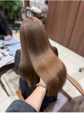 フォルテ 藤枝エピ店 ☆モカベージュで大人可愛い艶カラー