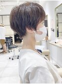 耳かけ/ショートボブ/フォギーベージュ/毛先ウェーブパーマ小林