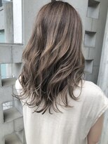 リバレッジ 白金(Leverage)&nbsp;ハイライト柔らかミルクティーグレージュ