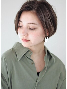 サーカス バイ ビュートリアム 青山(CIRCUS by BEAUTRIUM) 耳かけショート　ショート　丸みショート　伸ばしかけショート