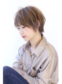 ローライトアッシュブラウン大人かわいい小顔ワンサイドショート