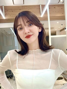 アフロートリノ(AFLOAT Leino) 小顔ヘルシーレイヤースタイル透明感カラー【修】20代30代40代