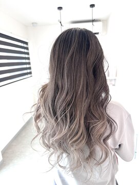 イロアイ(iro I) バレイヤージュ