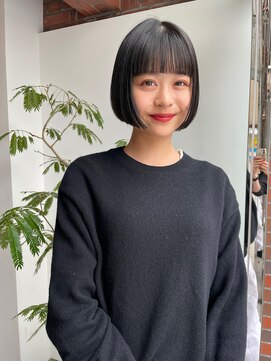 フェンヘアーアイス 中目黒(Fen.hair ici) 20代30代艶感ストレートアッシュグレージュ透明感ミニボブ