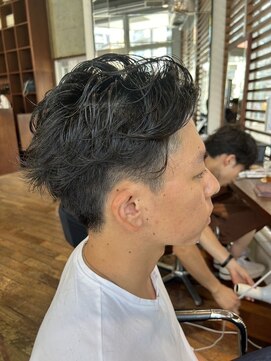 MRN. 新宿西口 センターパートかき上げニュアンスパーマ