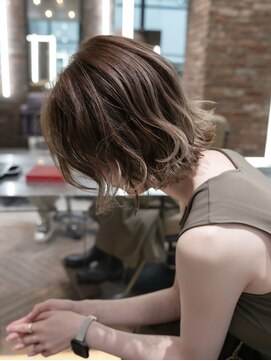 ベイショア(Bay Shore NY) バレイヤージュボブグレージュ