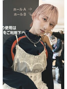 クイン(qin) コンパクトハイトーンペールピンクショート