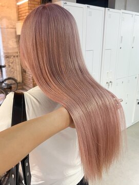 ゲームバイアランスミシー 心斎橋(GAME by Alan Smithee) ホワイトピンクベージュ