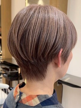 ソワネ 表参道(soigne) 青山白髪ぼかしハンサムショートカットアッシュブラウン30代40代