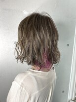 遊人セントラル(CENTRAL)&nbsp;インナーカラー☆マットアッシュにインナーピンク&エアリーボブ
