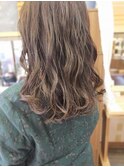 ロング×ベージュカラー