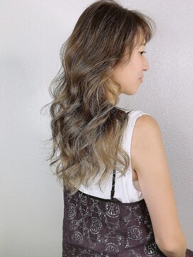 リアラバイアルティナ 船橋店(Liara by artina) ロングレイヤー×ハイライト　[Liara船橋]