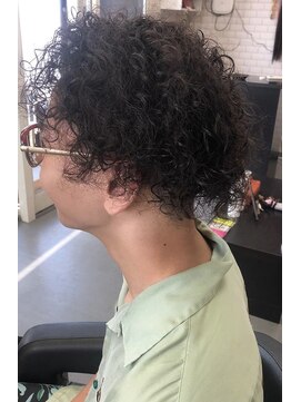 マドゥーズ ヘアショップ(Madoo's hair shop) 2ブロックスパイラル