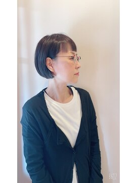 トレパルッキエーレ(tre parrucchiere) ［-tre-］パープルカラー+ボブ