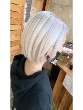 ヘアカロン 熊本本店(Hair CALON) ホワイトカラー